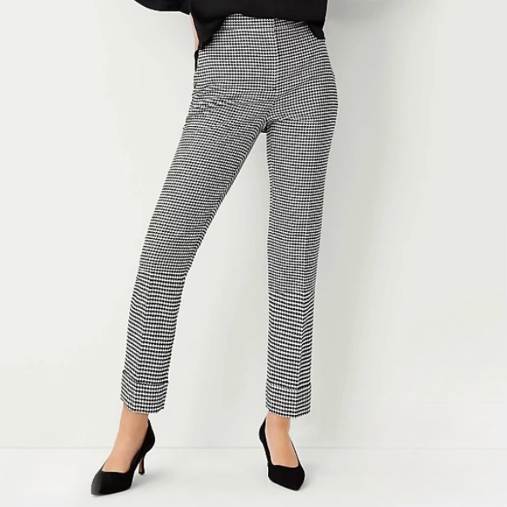 Beautiful houndstooth ankle pants